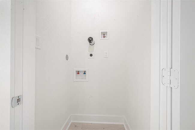 Building Photo - 4135 Mallow St