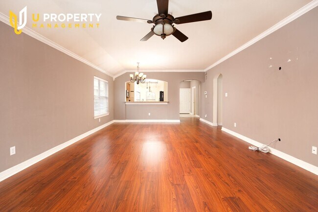 Building Photo - Well-maintained, 3 beds/ 2 baths a-story H...