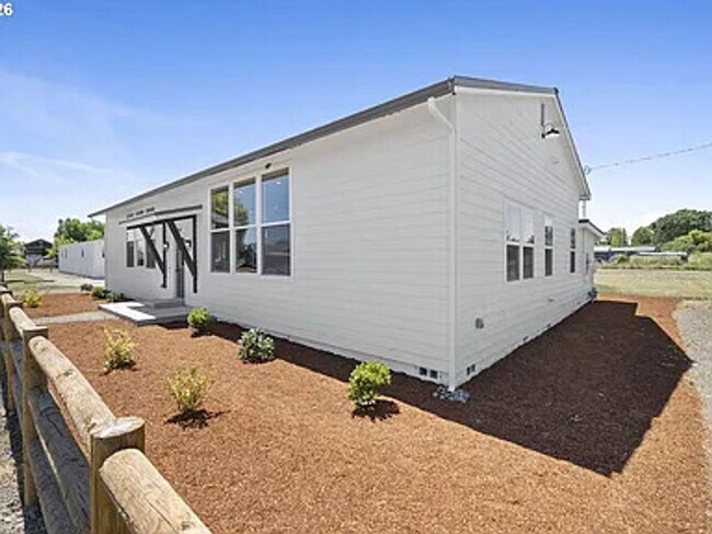 Building Photo - 9015 Community Club Rd