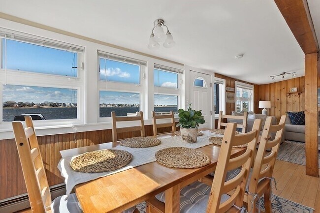 Building Photo - 4 28th St