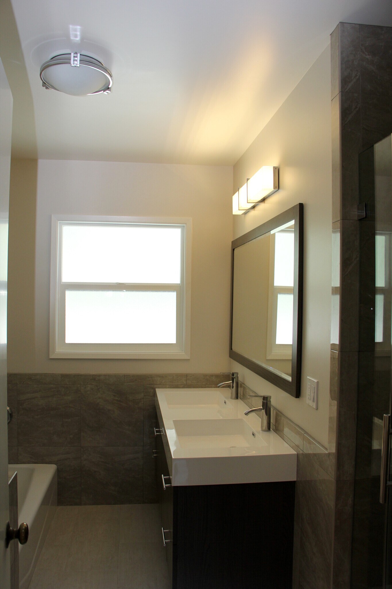 Building Photo - 272 Termino Ave