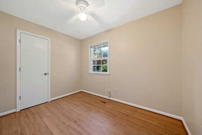 Building Photo - Charming 4 Bedroom, 2 Bath Home in Great Garner Location Available NOW