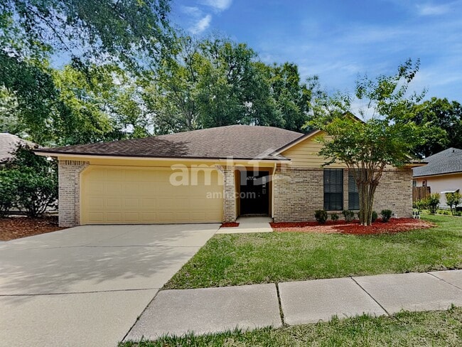 Building Photo - 7546 Fawn Lake Dr N