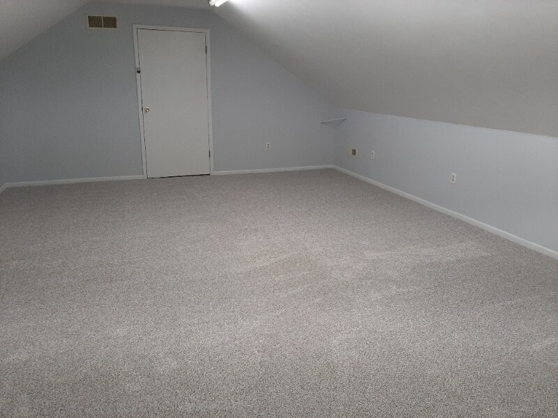 Building Photo - 114 S High St