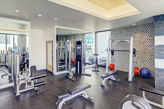 Building Photo - 1211 Caroline St