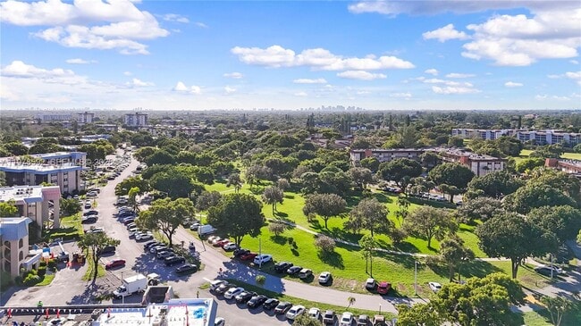 Building Photo - 6301 N Falls Cir Dr