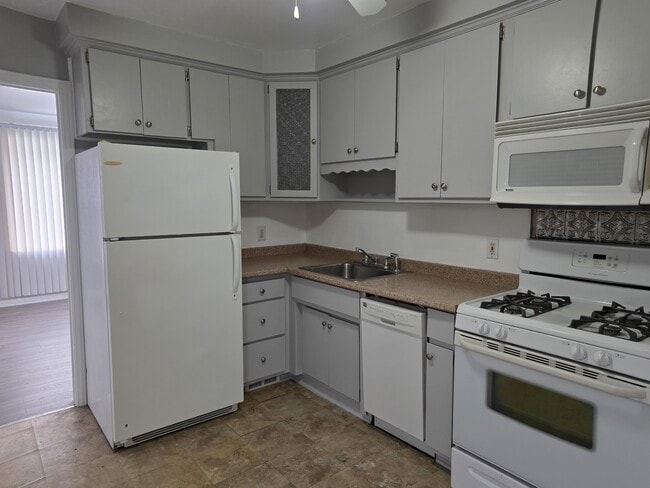 Building Photo - 26051 Alger St