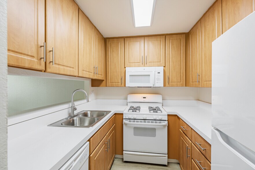 Lovely remodeled kitchen - Sea Breeze Apartments for rent in Marina, CA