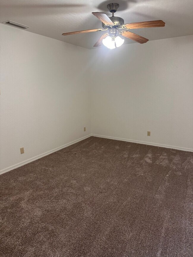 Building Photo - Long Term Rental