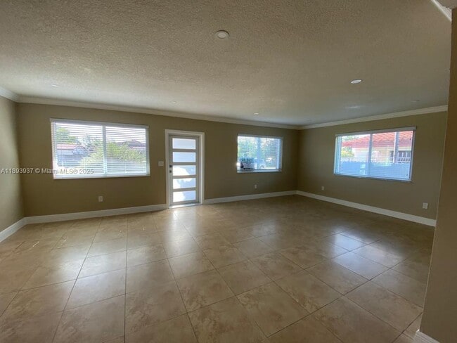 Building Photo - 3260 SW 87th Pl