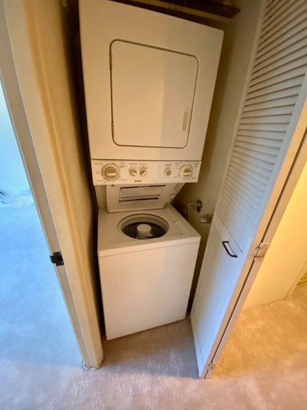 Building Photo - 5333 Likini St