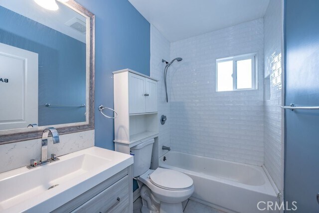 Building Photo - 6719 Vineland