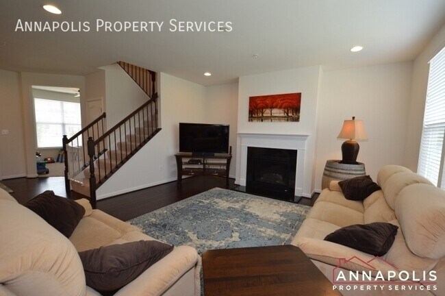 Building Photo - 7948 Monrovia Dr
