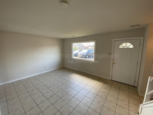 Building Photo - 623 Anvil Rd