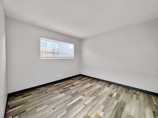 Building Photo - 2BR/1BA House w/ Fenced Yard + Garage In Carmichael