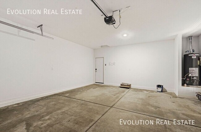 Building Photo - 11461 E Ulysses Ave