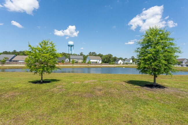 Building Photo - 107 E Barred Owl Dr