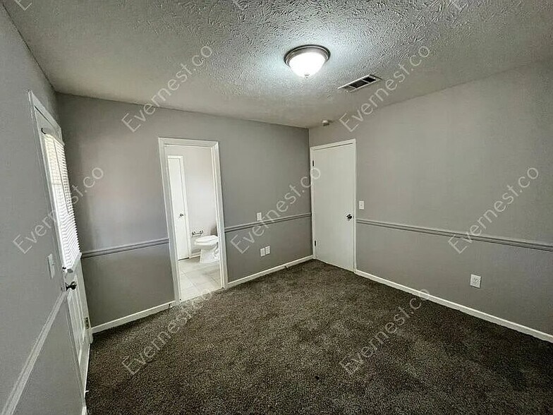 Building Photo - 1443 Cherrie Ave