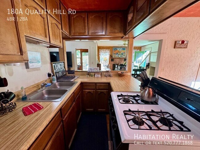 Building Photo - 180A Quality Hill Rd