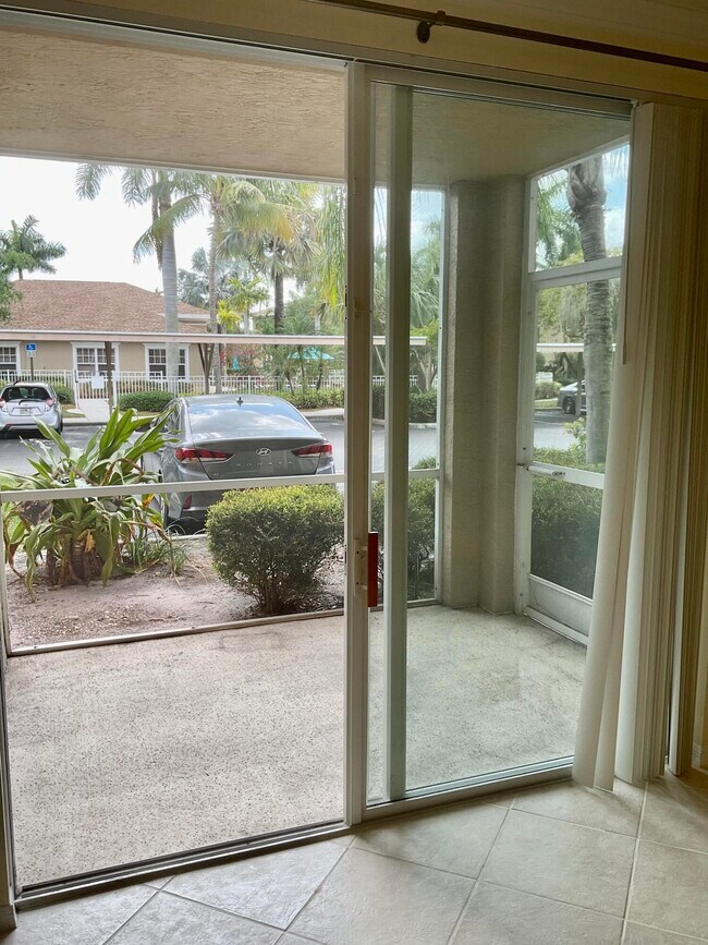 Building Photo - 6410 Emerald Dunes Dr