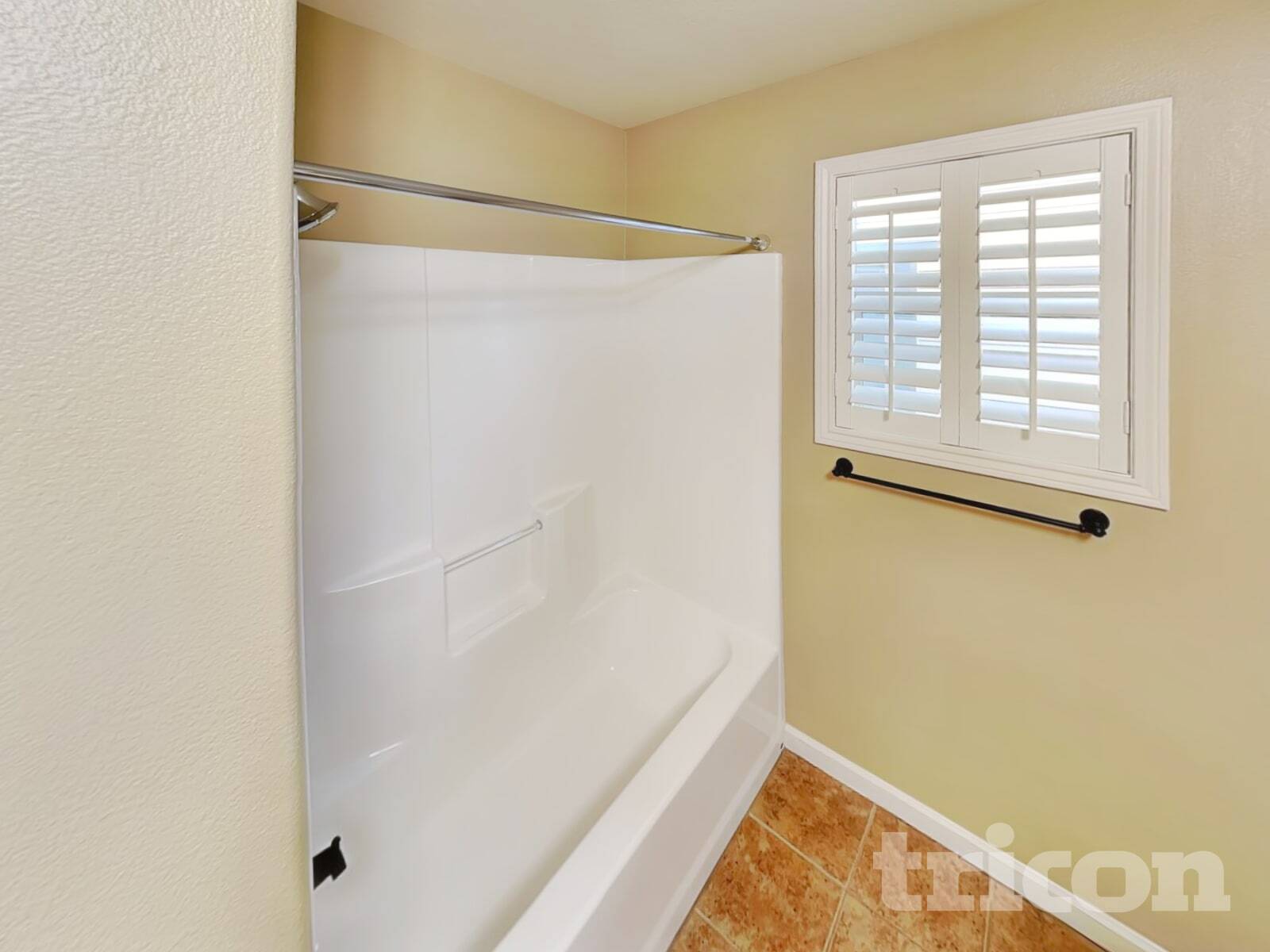 Building Photo - 29261 SW Charlotte Ln