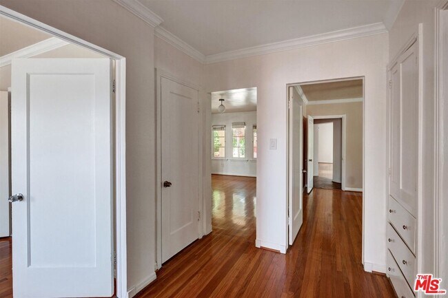 Building Photo - 458 Smithwood Dr