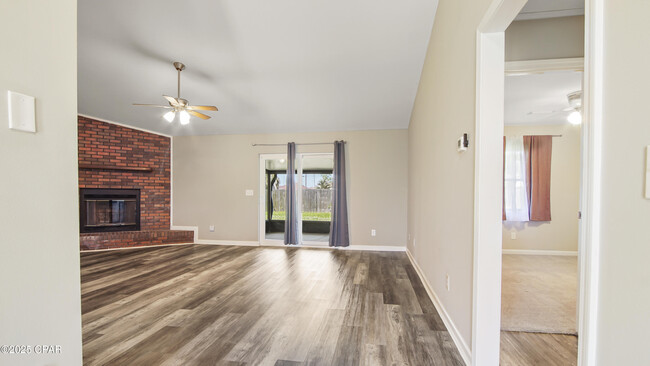Building Photo - 1430 Tina Ave