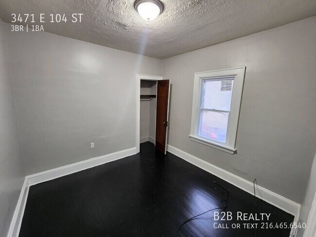Building Photo - 3471 E 104th St