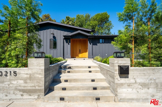 Primary Photo - 20215 Lorenzana Dr