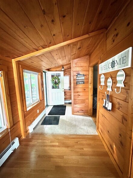 Building Photo - 104 Woods Grove Ln