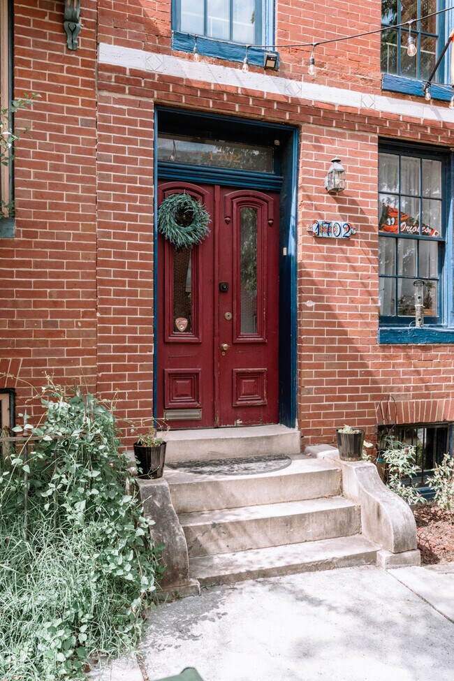 Building Photo - 1702 Hollins St
