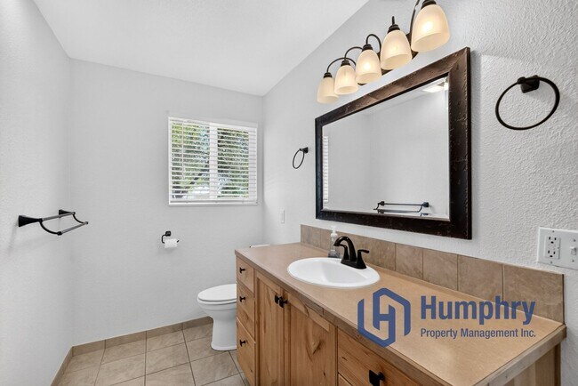 Building Photo - 13159 Ocotillo Dr
