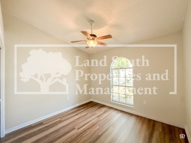 Building Photo - 2818 Timbercrest Pl