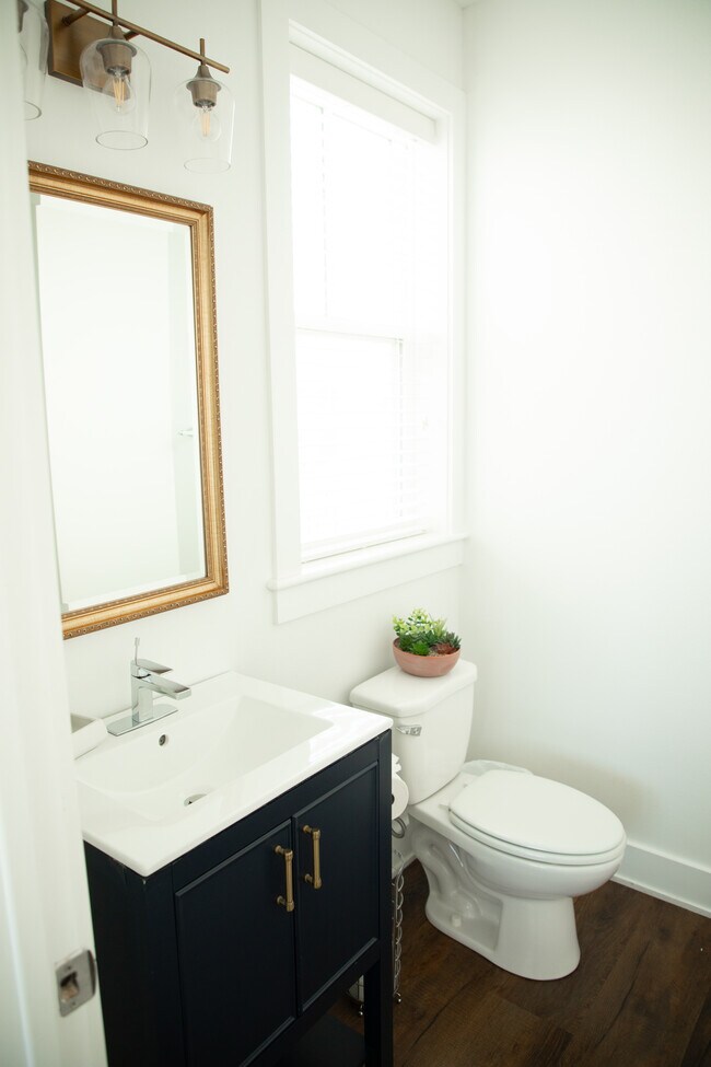 Building Photo - 2117 Loretta Parker Ln