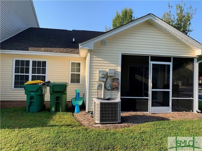 Building Photo - Cute, Convenient Townhome!