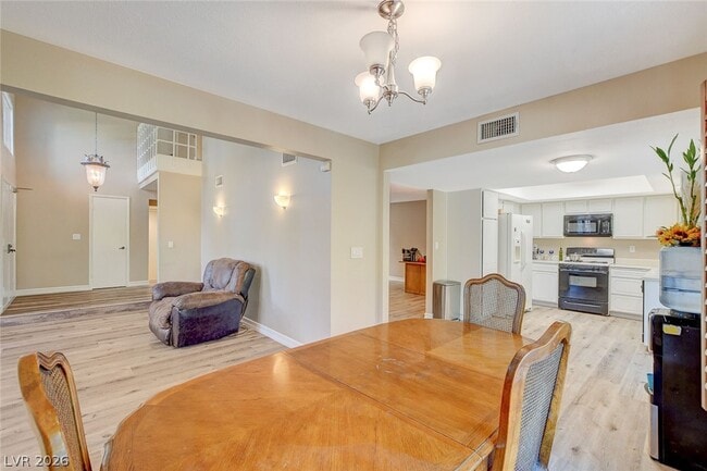 Building Photo - 2408 El Cortez Ave