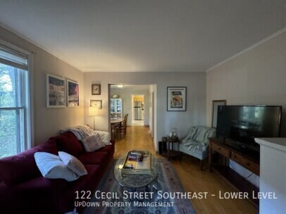 Building Photo - 122 Cecil St SE