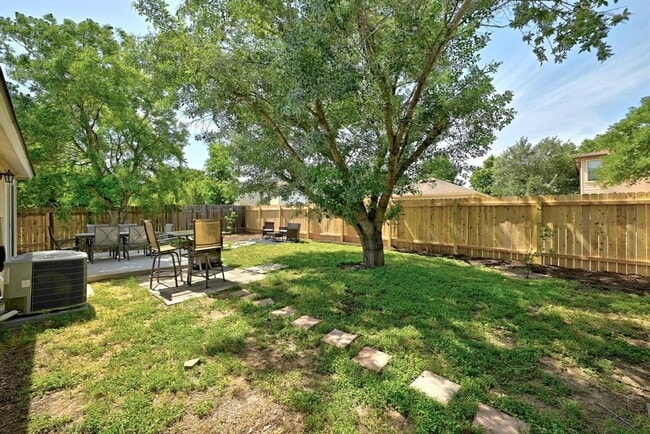 Building Photo - 5307 Apple Orchard Ln