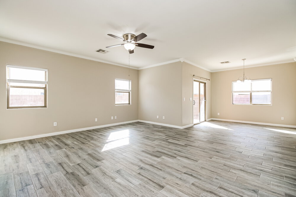 Building Photo - 261 N Valle Verde