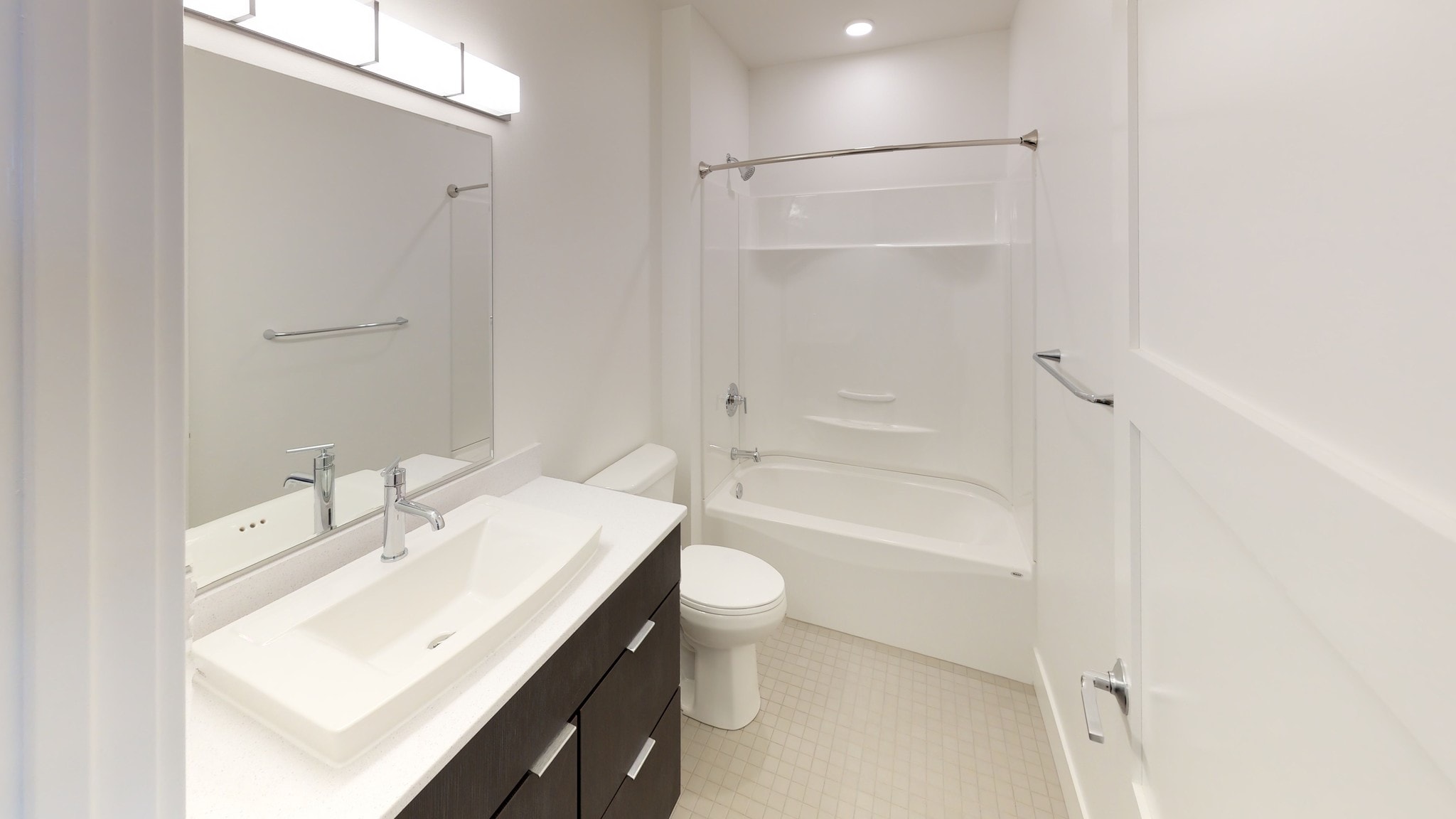 Shower/Tub Bathroom - 124 N 29th St