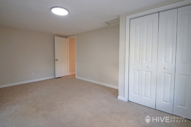 Building Photo - Fully Remodeled Home with Detached Garage ...