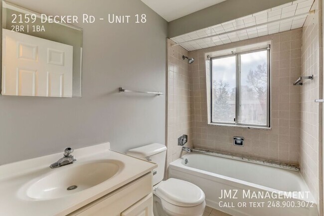 Building Photo - Beautifully Updated Apartment In Walled Lake!