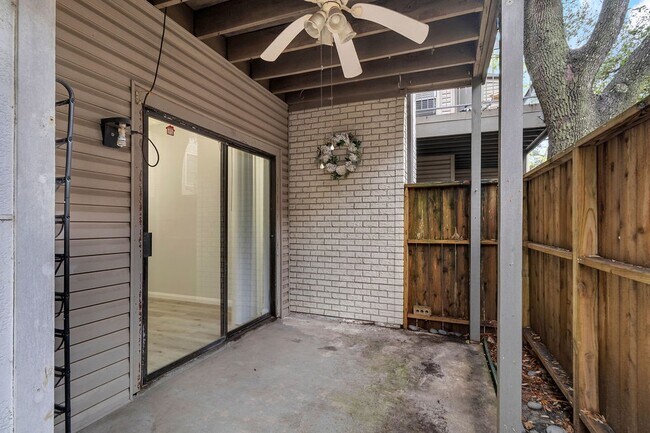 Building Photo - 9707 Richmond Ave.