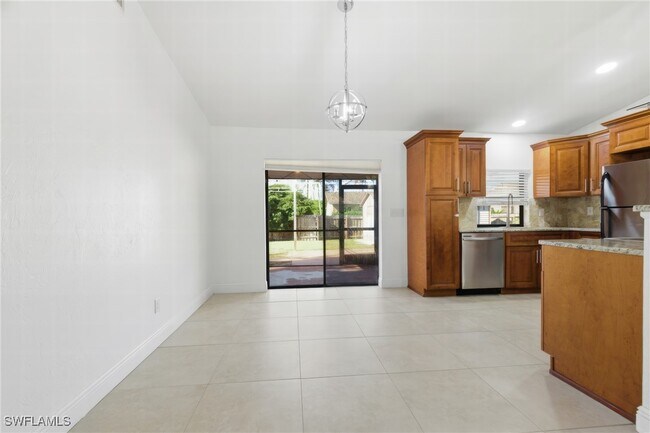 Building Photo - 18554 Zinnia Rd