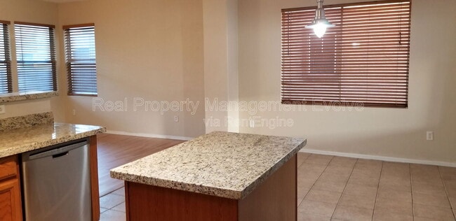 Building Photo - 7006 S 40th Ave