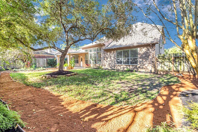 Building Photo - 23207 Willow Pond Pl