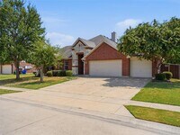 Building Photo - 3011 Clear Springs Dr