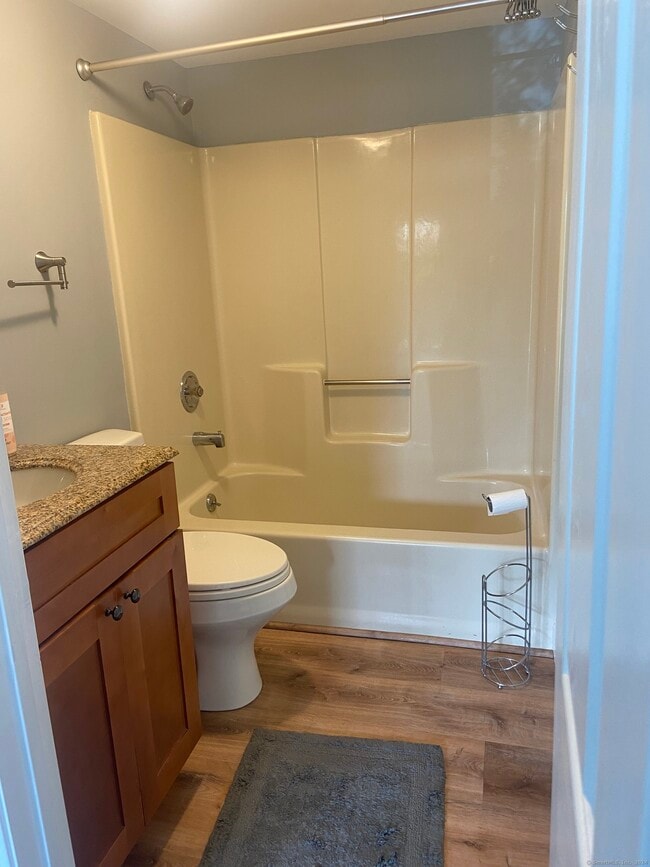 Building Photo - 314 Village Dr