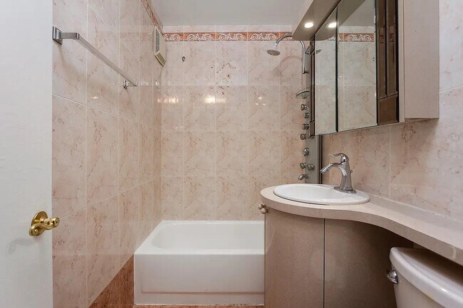 Building Photo - 488 Ocean Pkwy