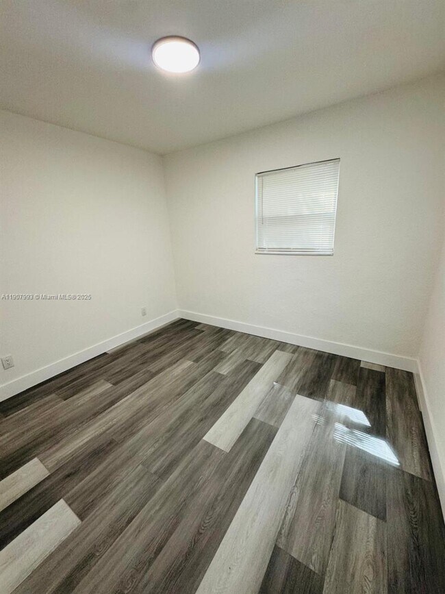 Building Photo - 888 NW 104th St